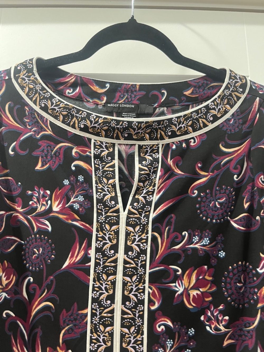 Maggy London Size 4 Dress Paisley long sleeve EUC - Picture 3 of 16